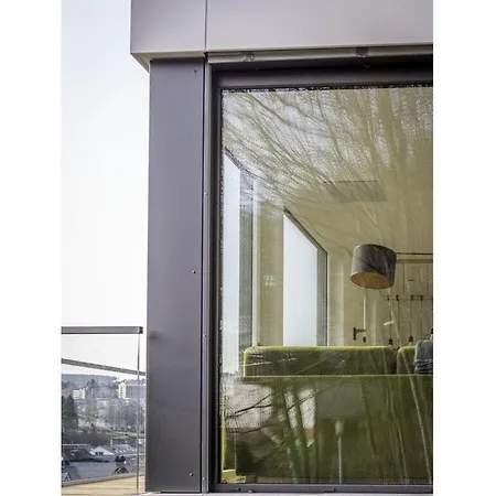 Williaduct Modern Retreat